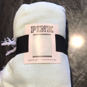 BNIP VS PINK Beach Blanket